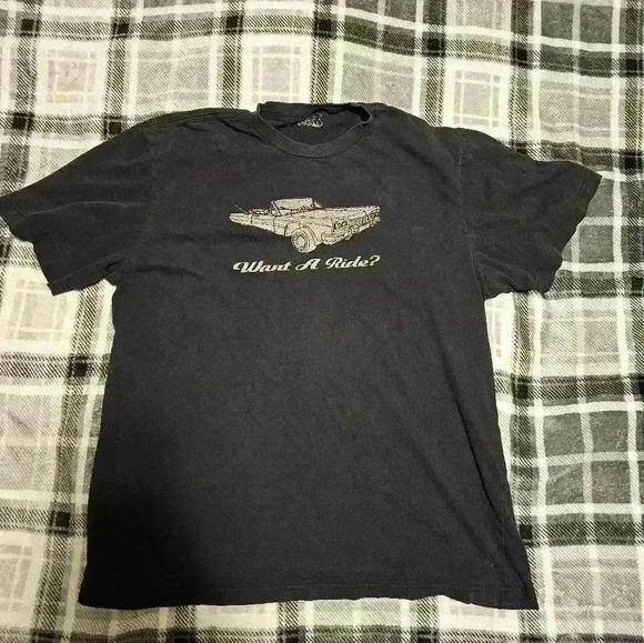 Large old navy collectable t - Picture 1 of 4
